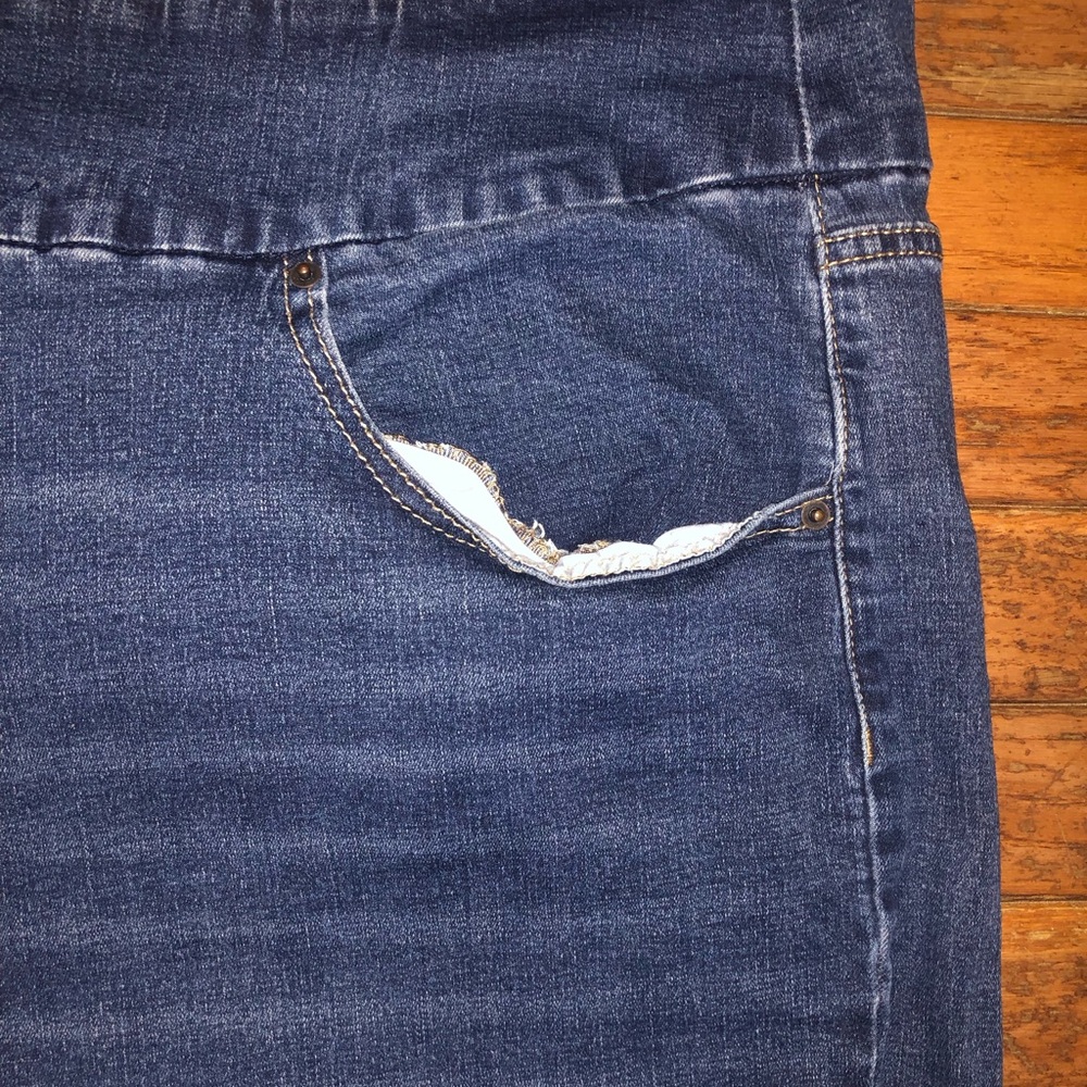 Terra & Sky Blue Jean Pull On Shorts with Cuffed Hem - Picture 4 of 7